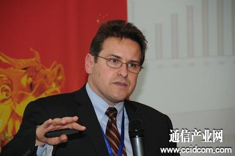 IBMϵy(tng)cƼȫCN۸Paulo Carvaoڴ}v 