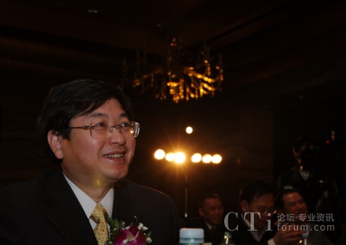  114TE񿂽(jng)¶_ĵ΢Ц